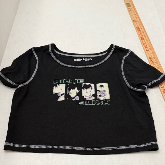 Black Graphic Crop Top - Picture 1 of 3